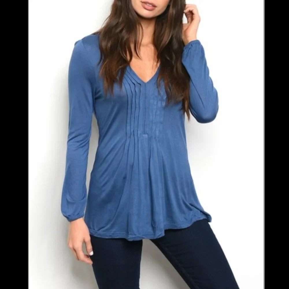 Womens v-neck long sleeve blue top size L